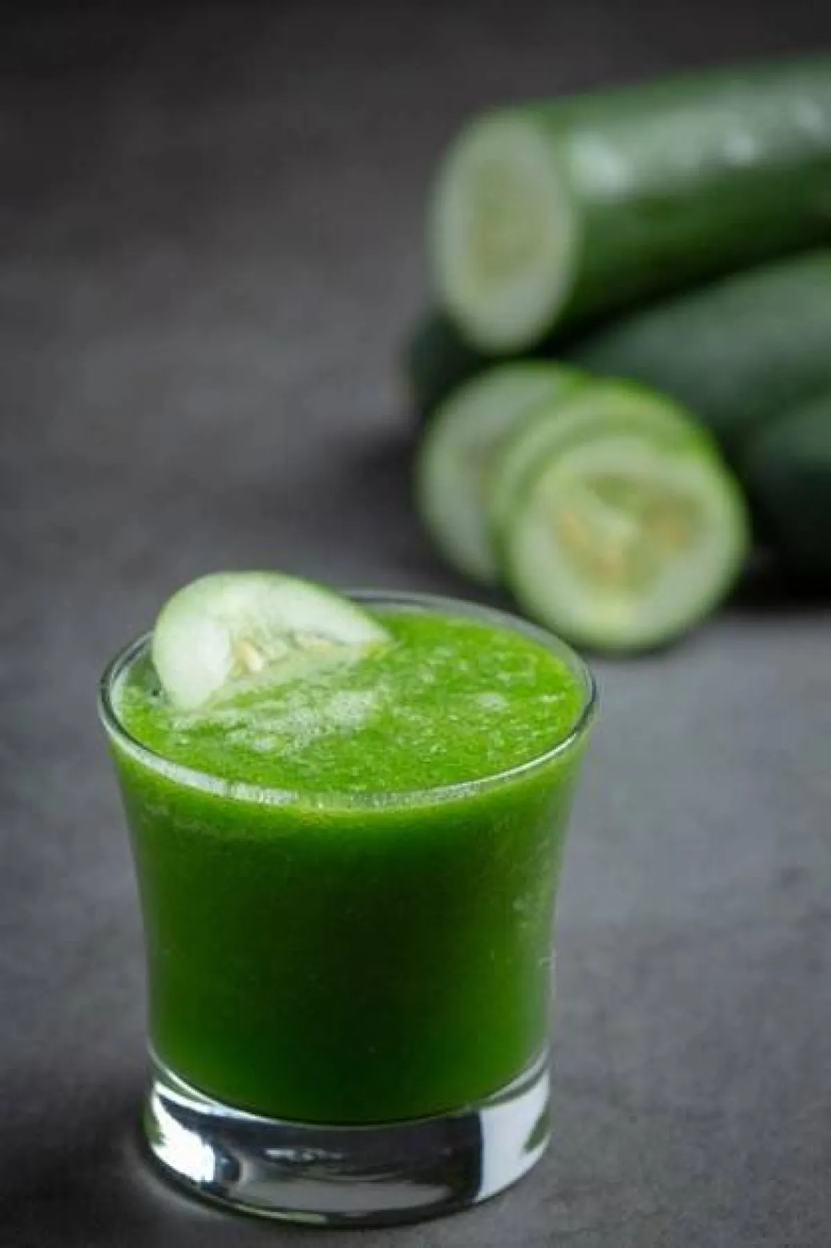 عصير الخيار لإزالة المكياج