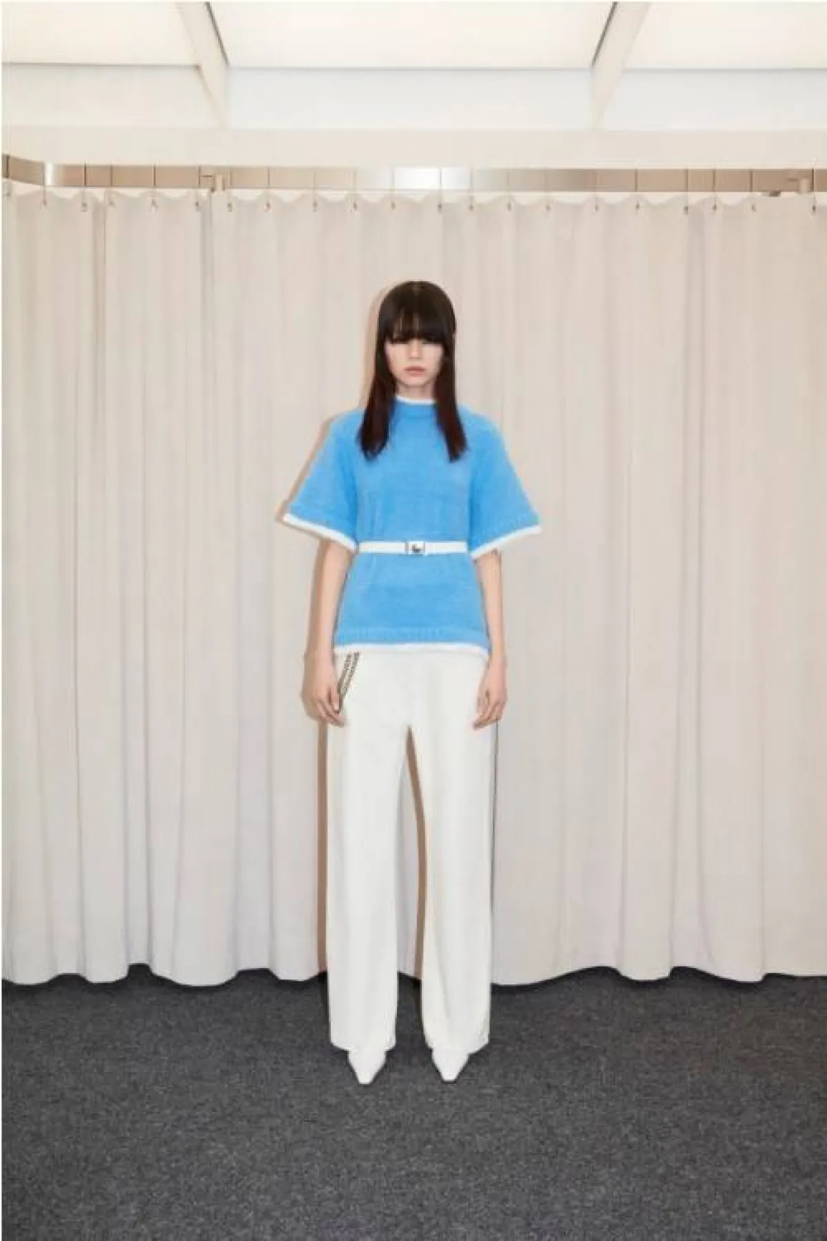 اللون الأزرق في عروض الشتاء