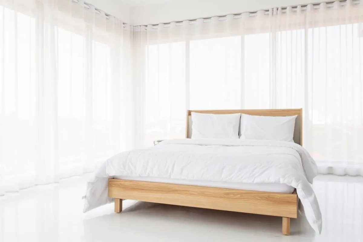 الستائر الناعمة مناسبة لغرف النوم العصريّة