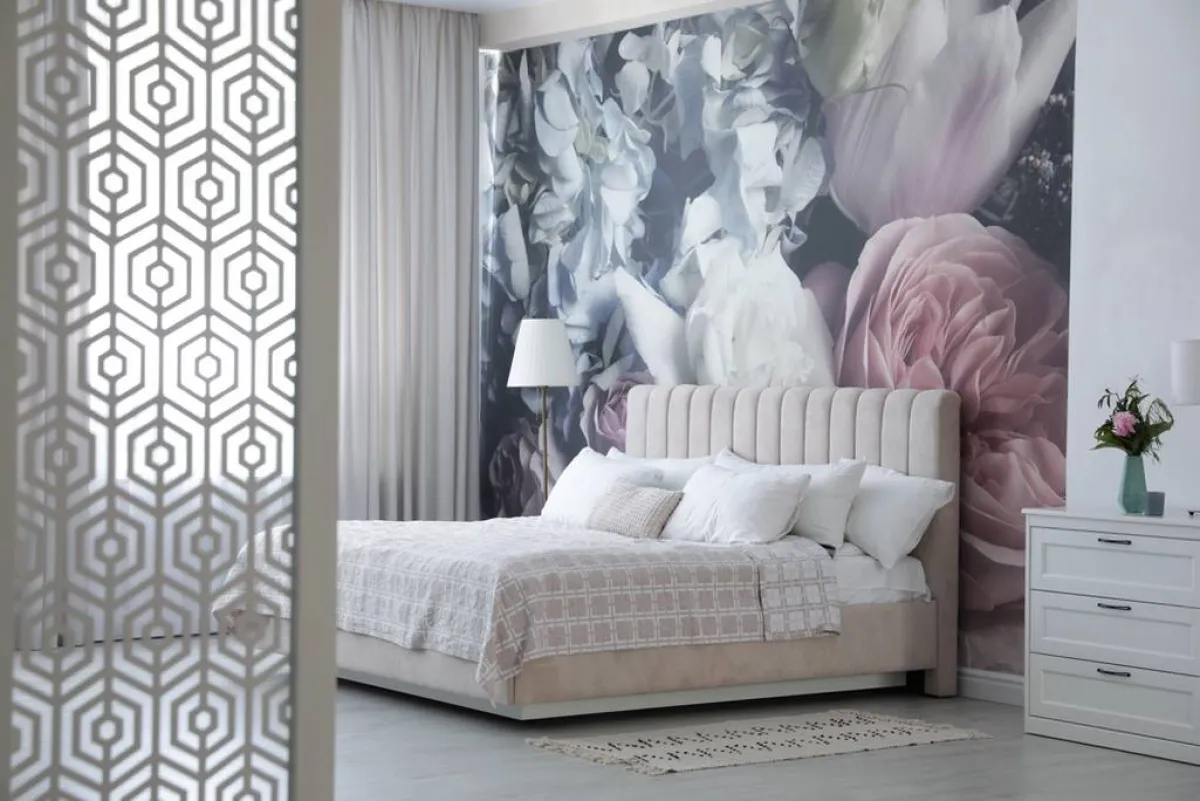 ورق الجدران شائع الاستخدام في ديكورات غرف النوم المودرن