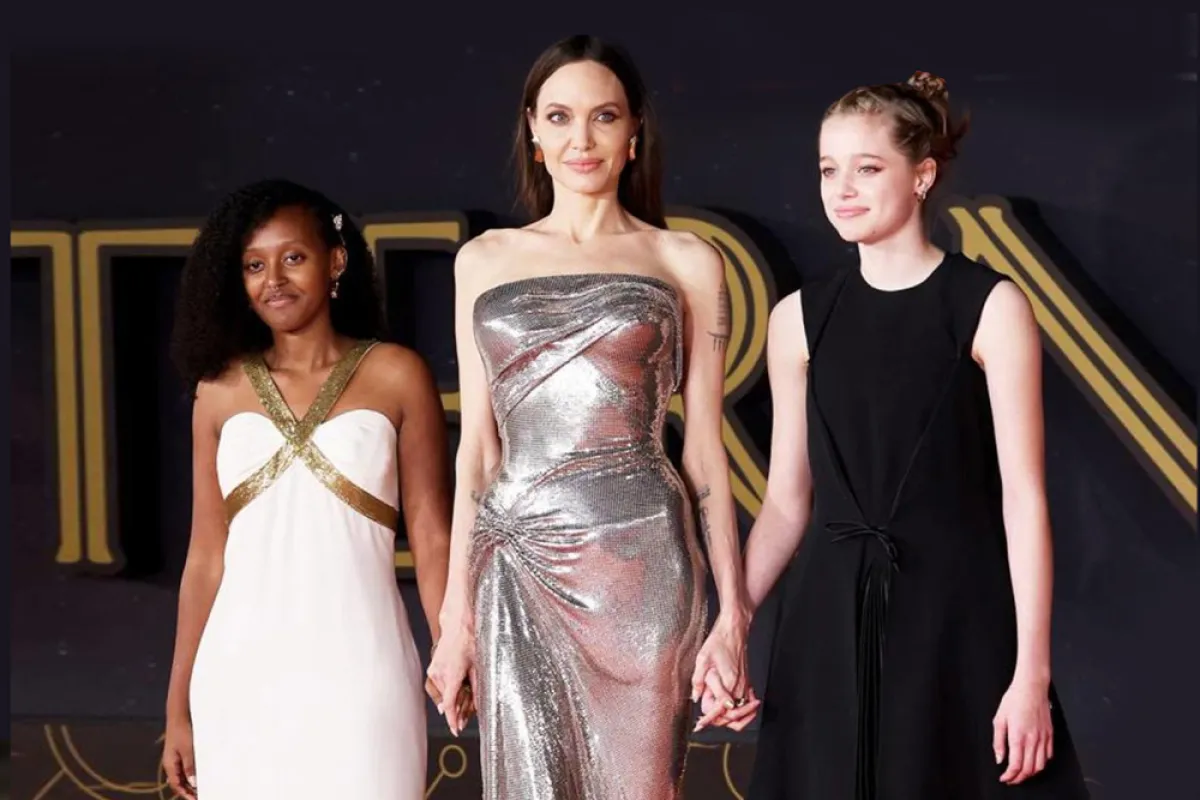 أنجلينا جولي على السجادة الحمراء