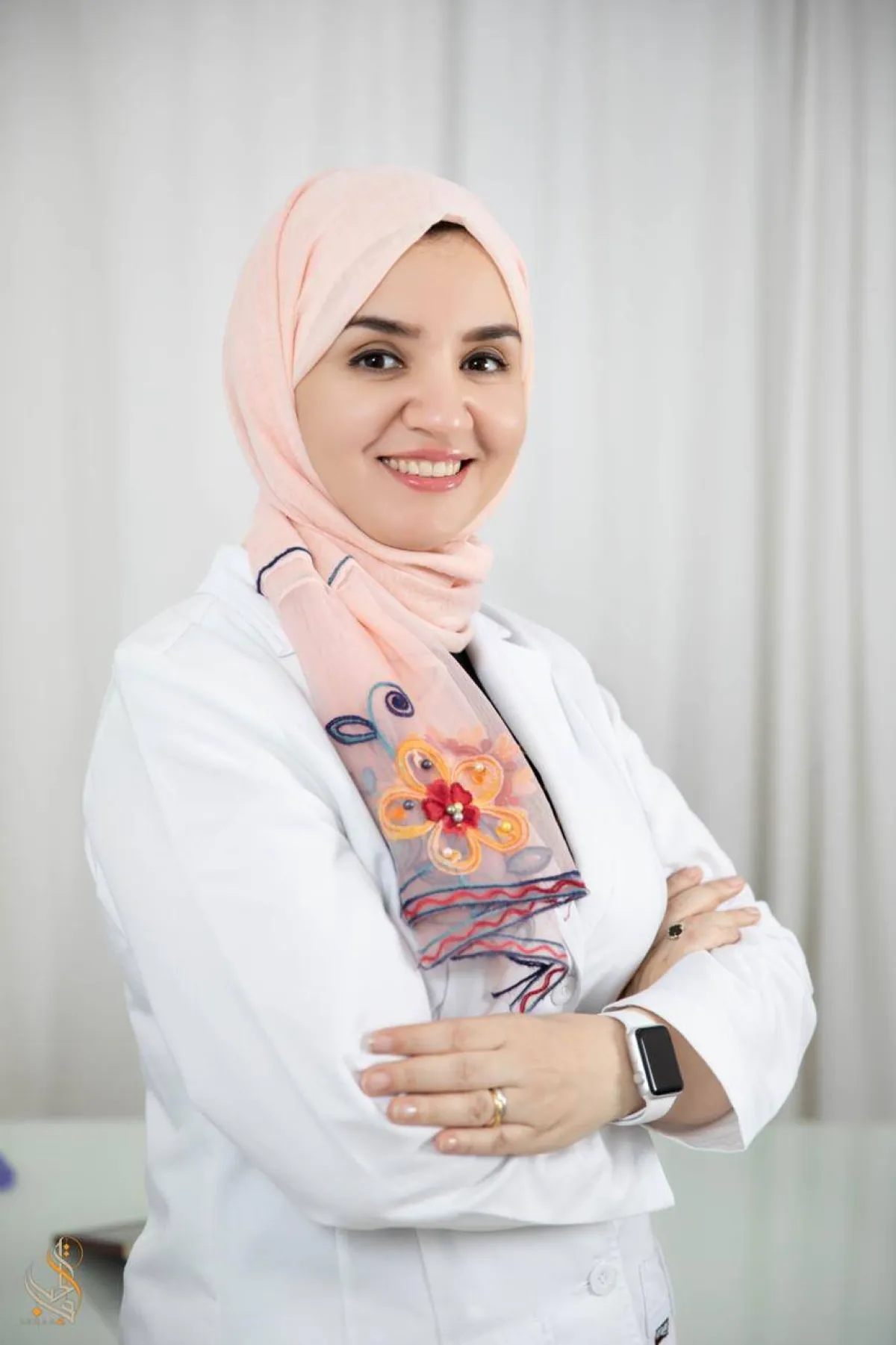 الدكتورة رغد كمال الحاصلة على ماجستير في الامراض الجلدية والتجميل 