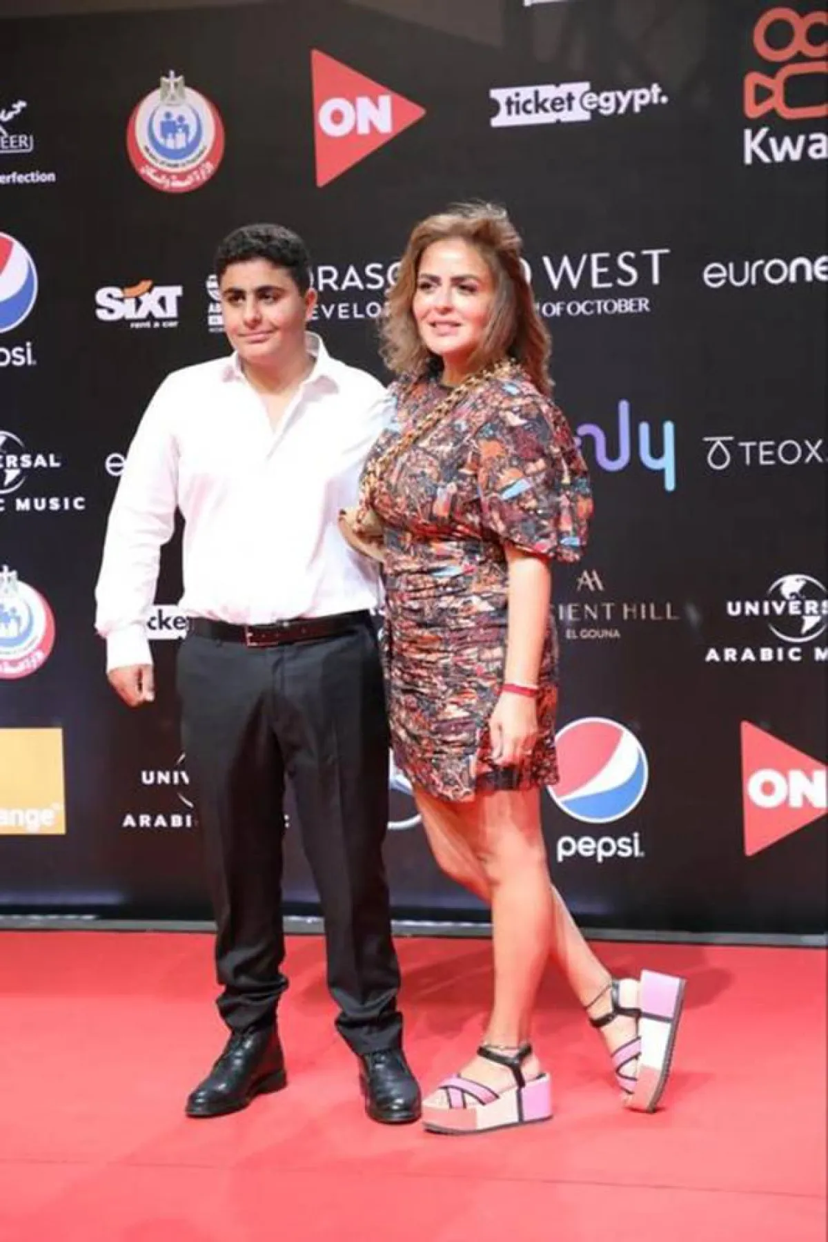 مها الصغير وابنها حمزة أحمد السقا ِفي رابع أيام المهرجان - الصورة من حساب المهرجان على انستغرام