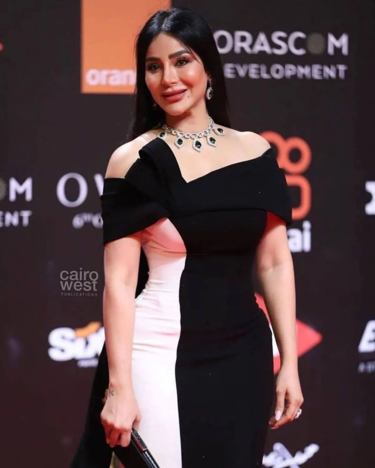 لجين عمران - الصورة من انستغرام دار أزياء شربل كرم