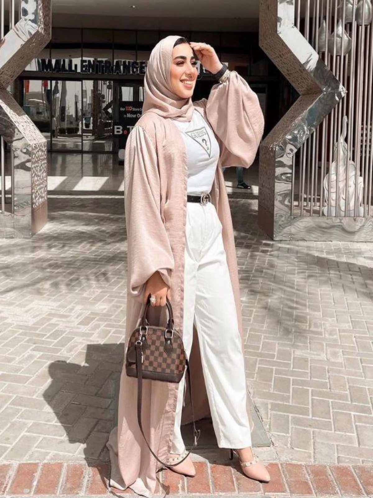 العباية المفتوحة من هدير عاطف