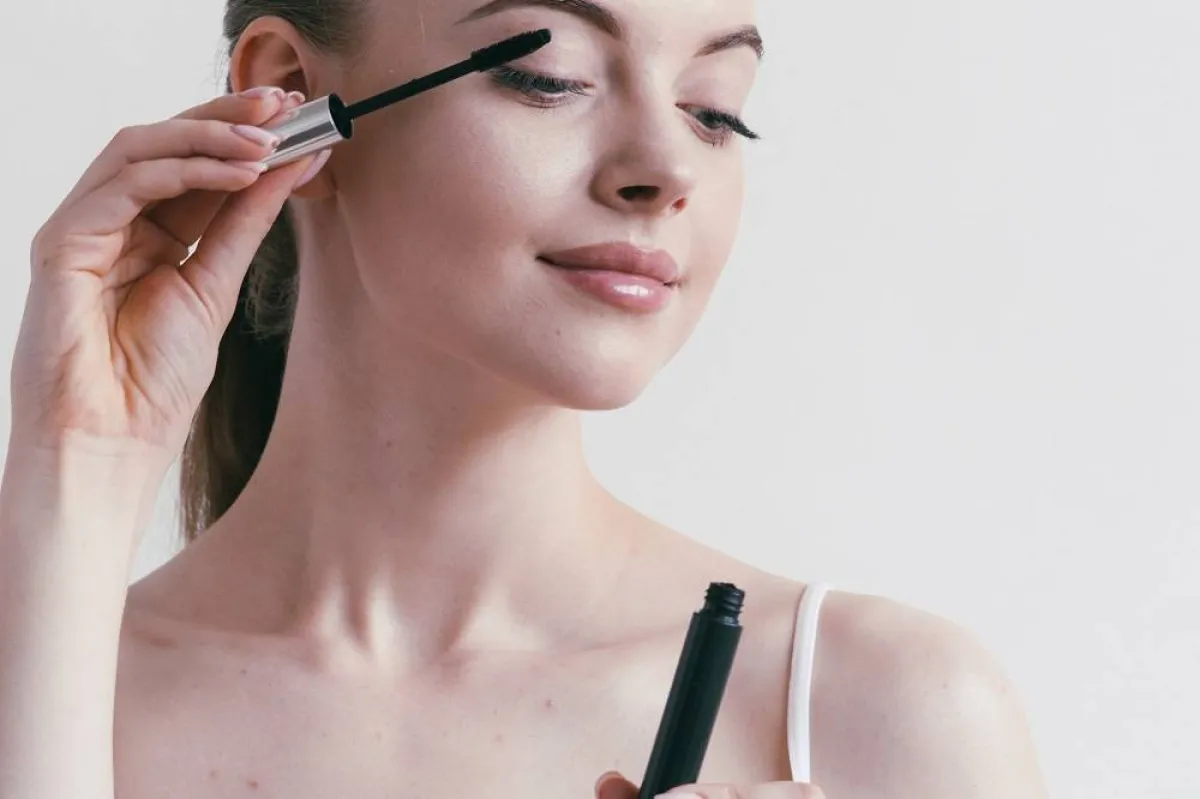 كيفية إصلاح الرموش المتكتلة؟ 