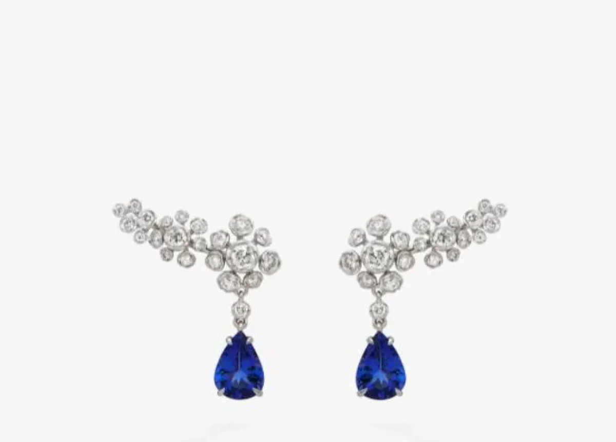 أقراط مرصعة بالتنزانيت من أنوشكا