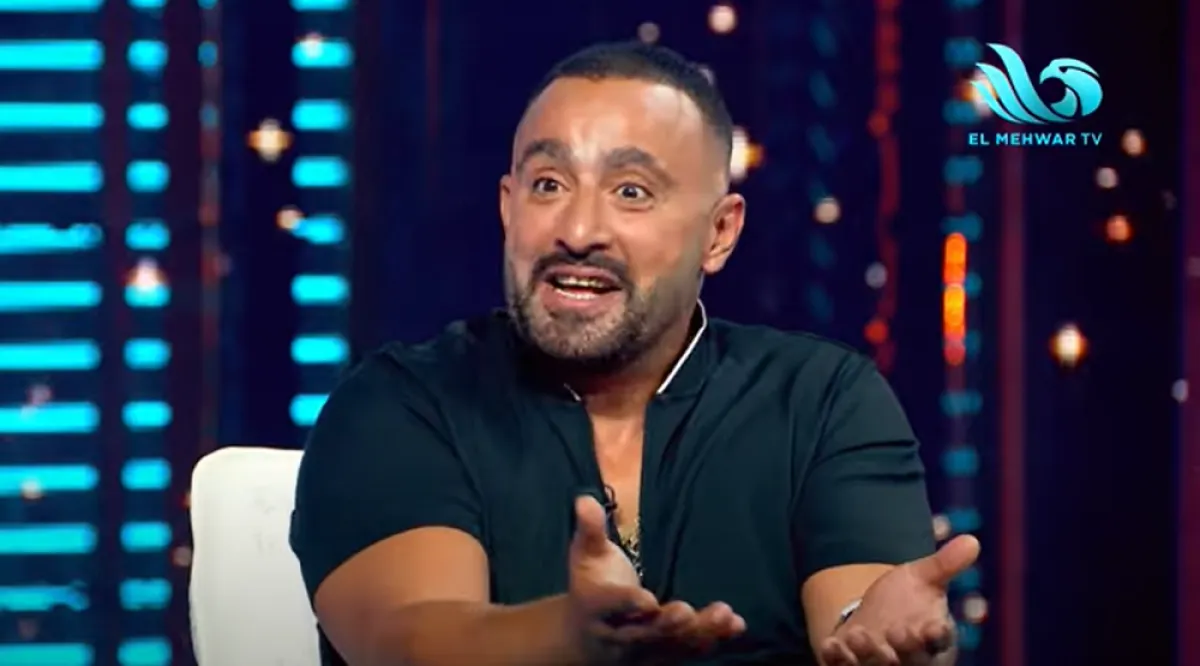 السقا في برنامج هنيدي شو - الصورة من حساب البرنامج على قناة المحور المصرية على يوتيوب