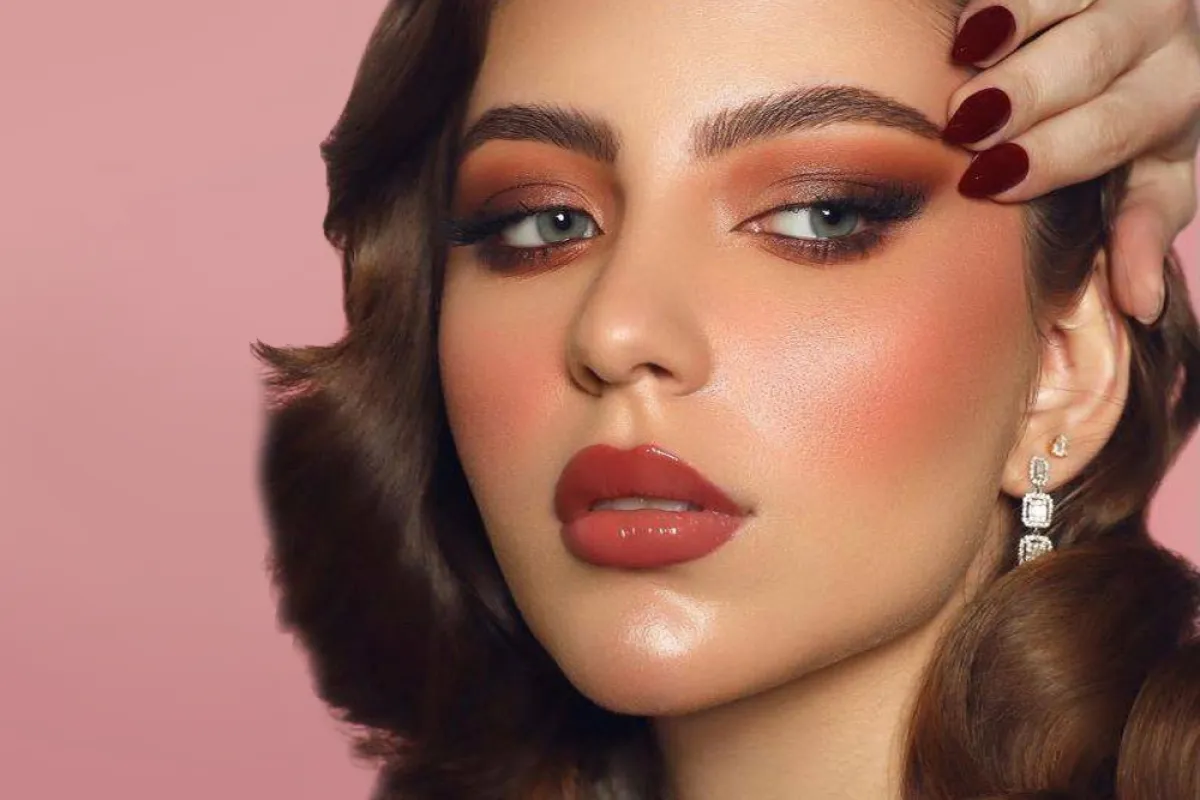 مكياج عينين خريفي