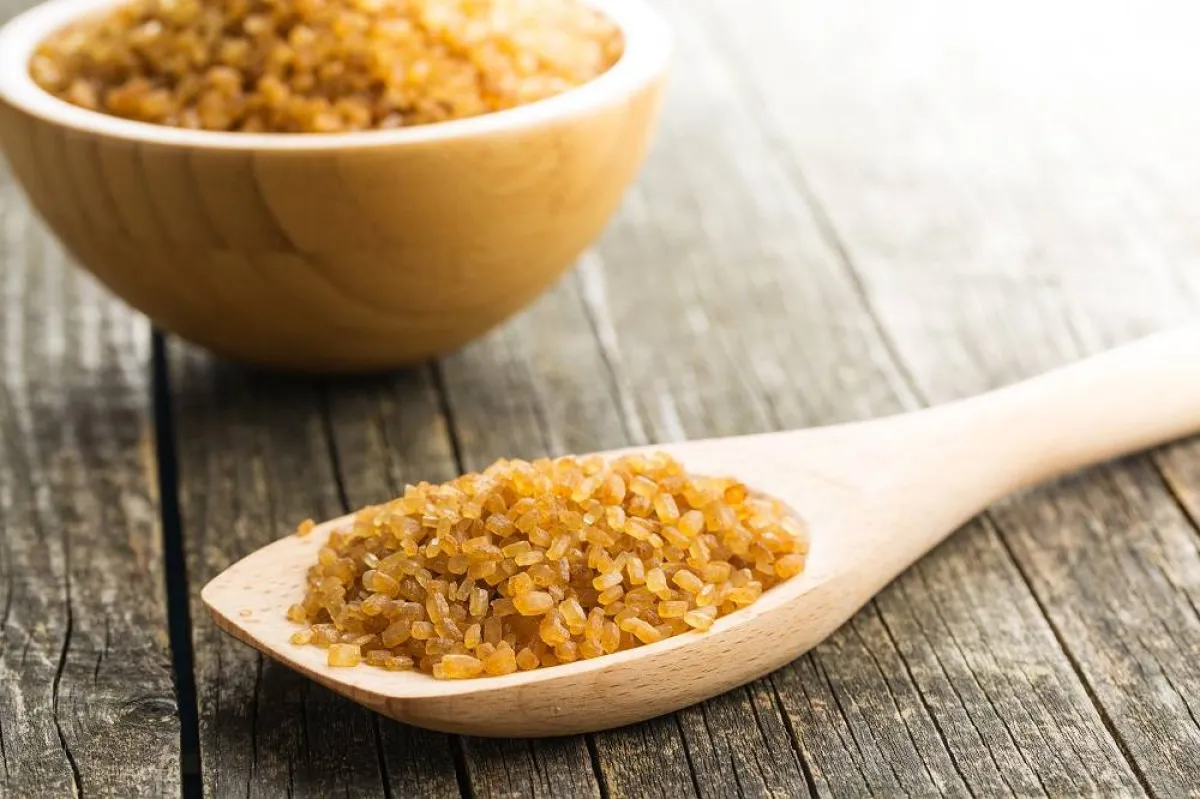 وصفات تقشير فروة الرأس بالسكر البني