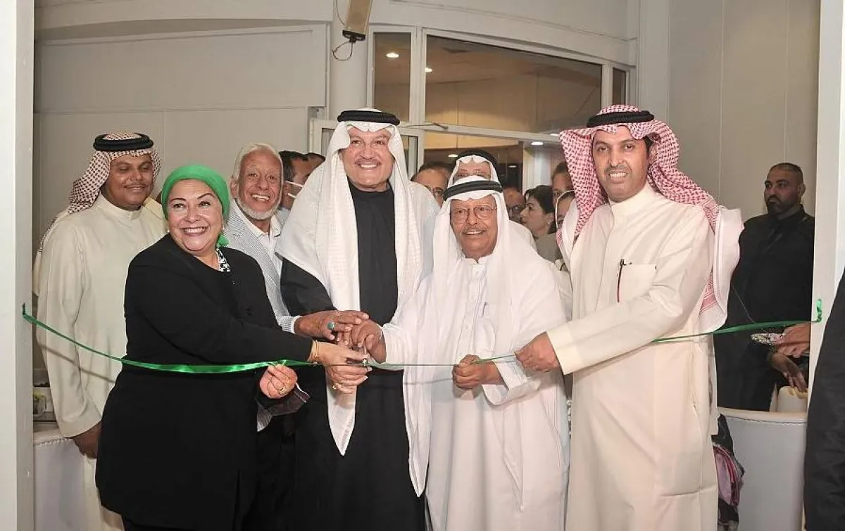 السفير السعودي في مصر لحظة افتتاح المعرض. المصدر (واس)