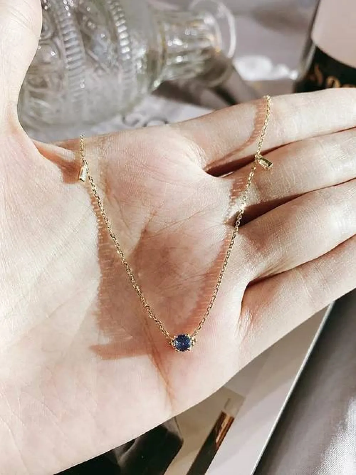 سلسلة من الياقوت الأزرق السيريلانكي من فينيسيا بيل