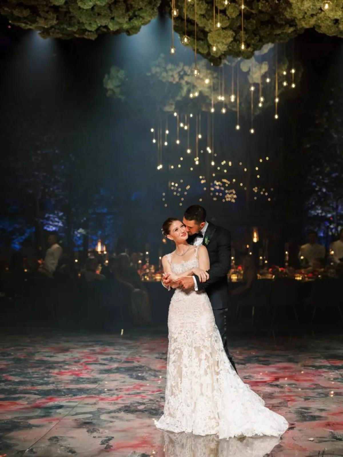 الفستان الثاني الذي تألقت به في الحفل