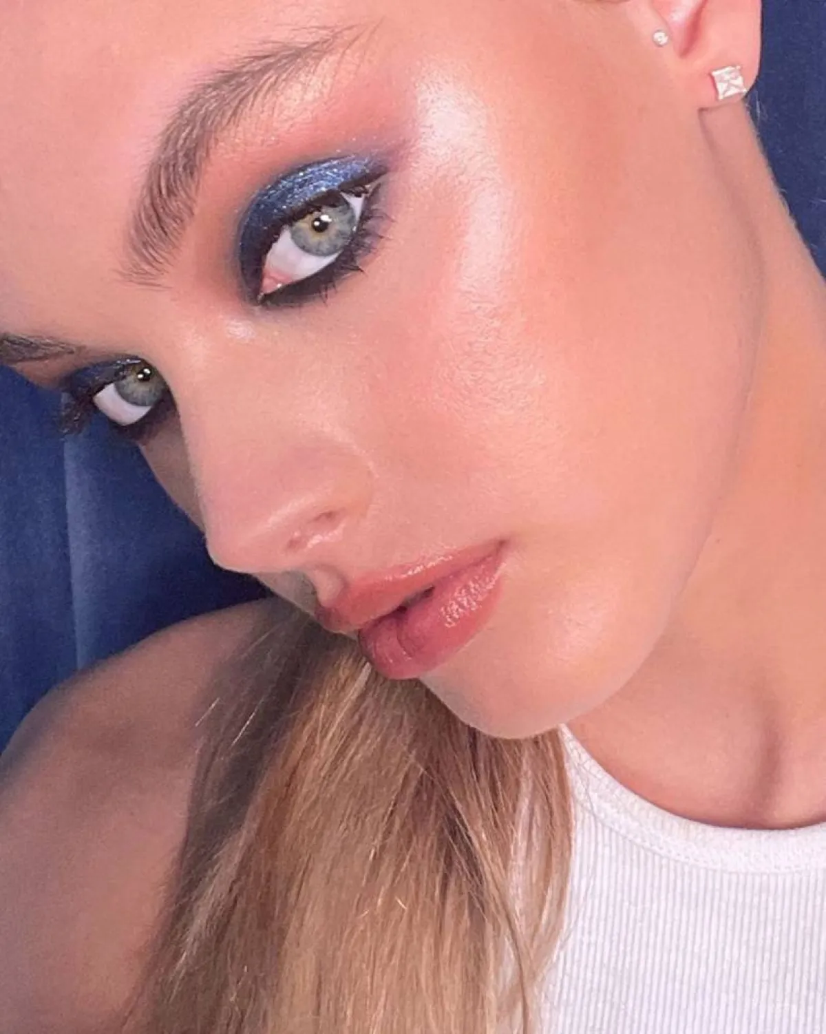 مكياج عيون سموكي أزرق