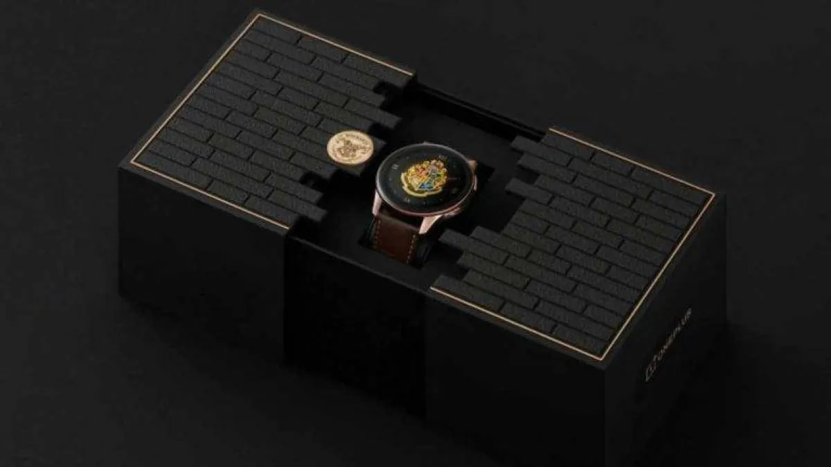 صورة تكشف روعة تصميم صندوق ساعة وان بلس إصدار هاري بوتر