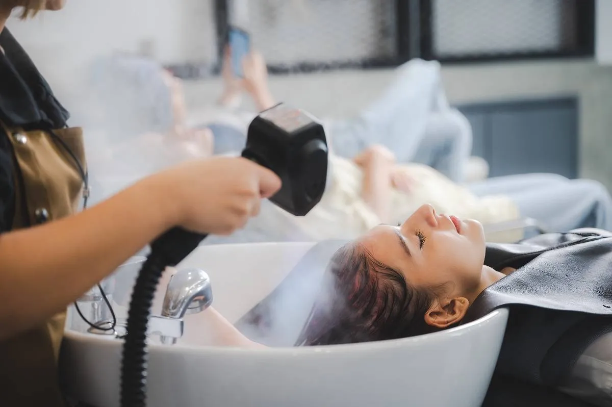 علاج الأوزون للشعر وفروة الرأس