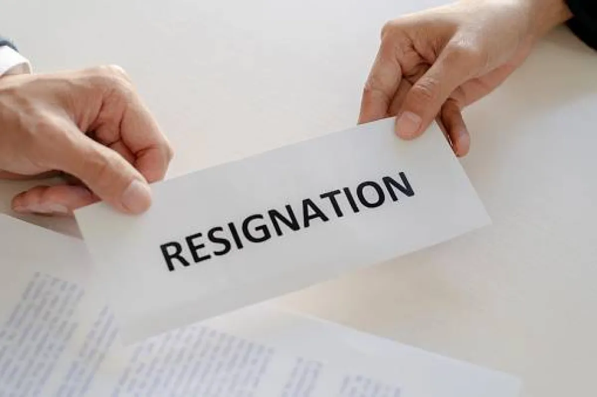 الاستقالة من العمل
