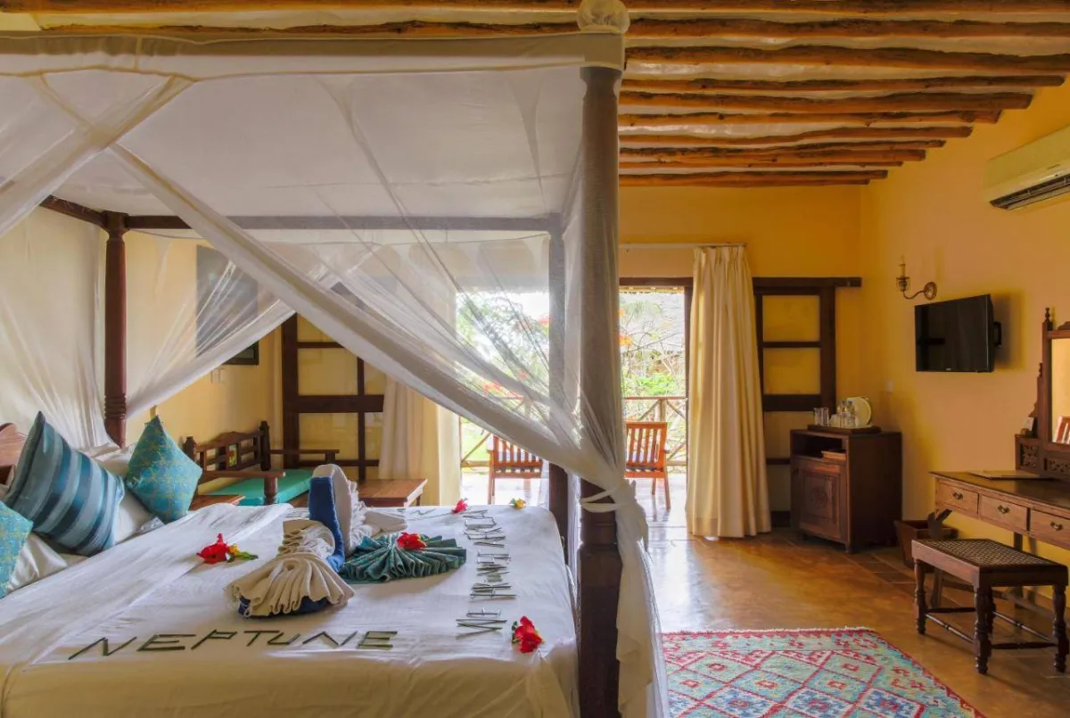 نبتون بواني بيتش ريزورت آند سبا