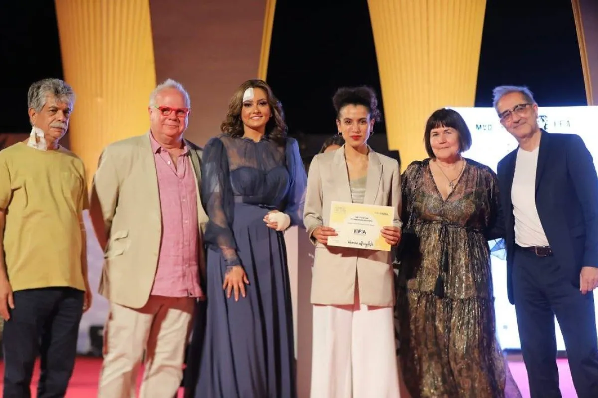 بشرى تحتفي بالمكرمين في مسابقة منطلق الجونة السينمائي -  الصورة من حساب المهرجان على انستغرام