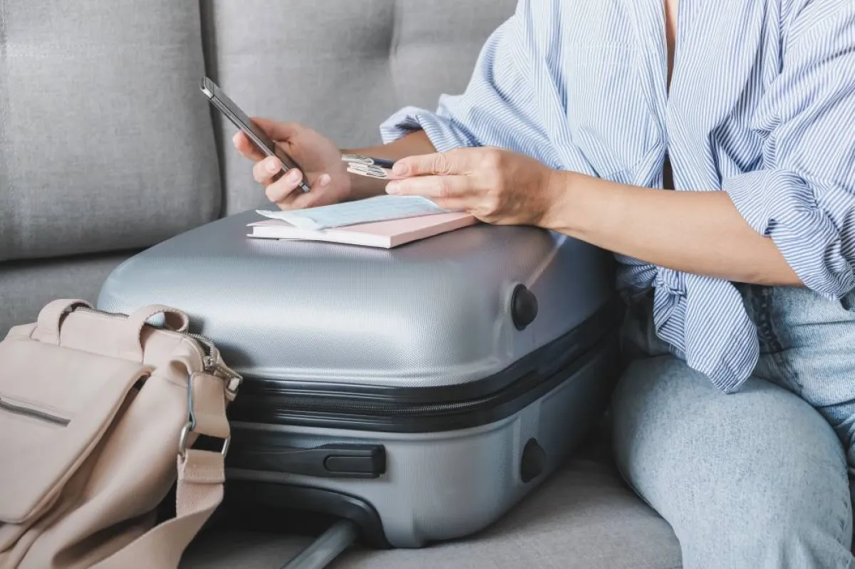 يفضل حزم الحقائب خلال السفر وحفظ المتعلقات