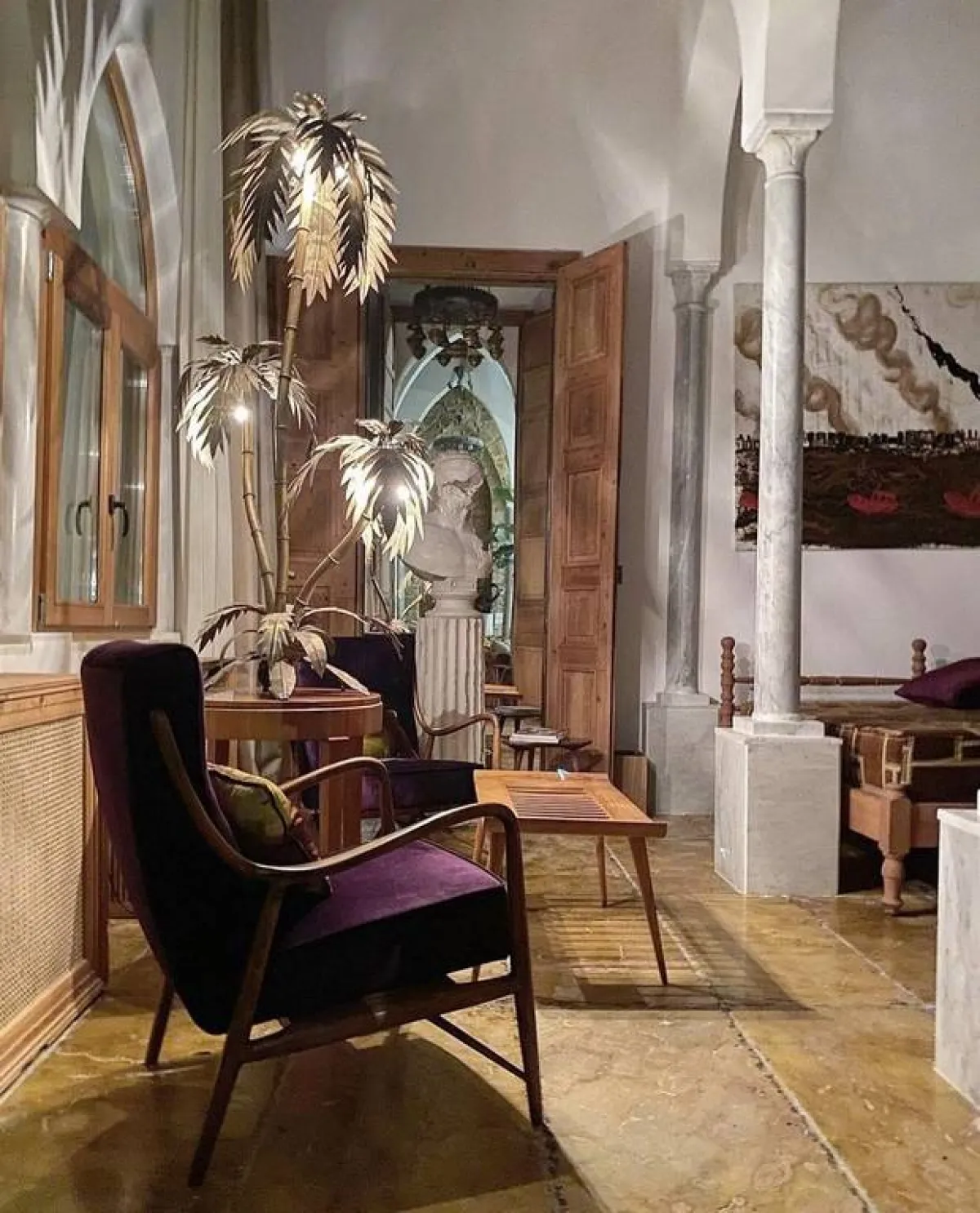 الأثاث الريترو شهد أوجه زمن السبعينيات 