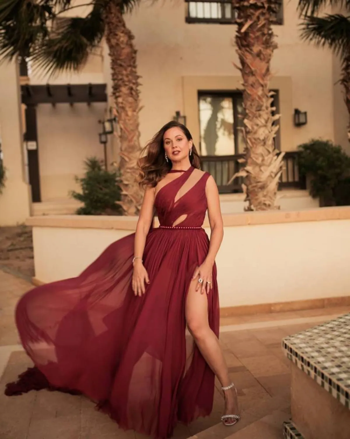 فستان ريا أبي راشد الذي عرضها للانتقادات أمس - الصورة من حساب ريا أبي راشد على انستغرام