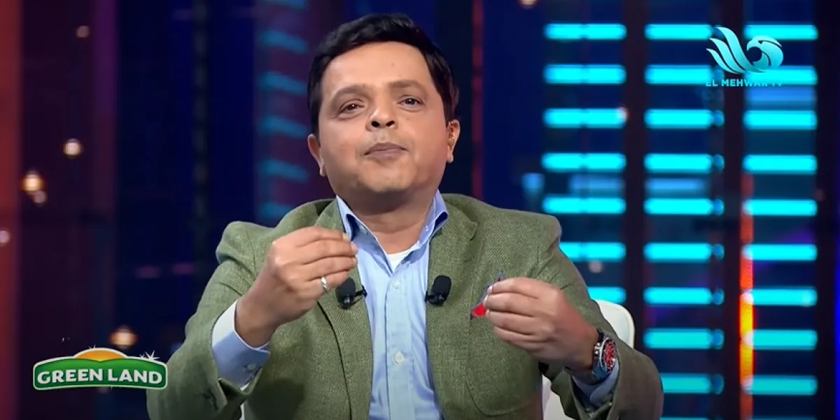 محمد هنيدي في برنامجه هنيدي شو - الصورة من قناة المحور على حسباها على يوتيوب	 		