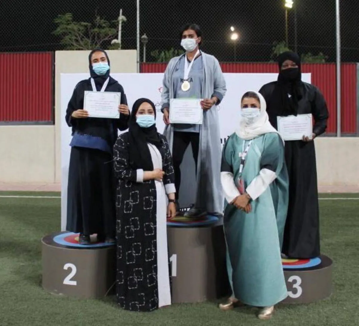 الفائزات في منافسات 70م