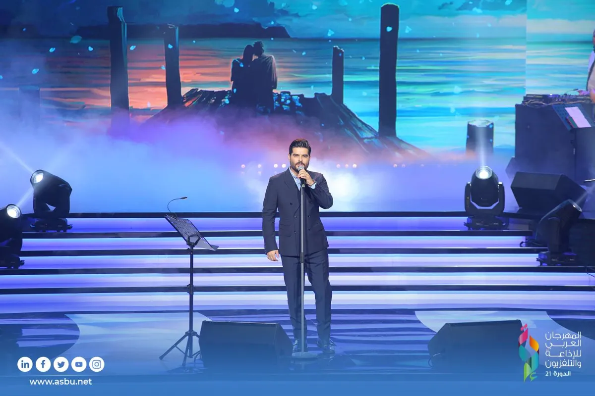 ناصيف زيتون يغني في الحفل- الصورة من موقع المهرجان