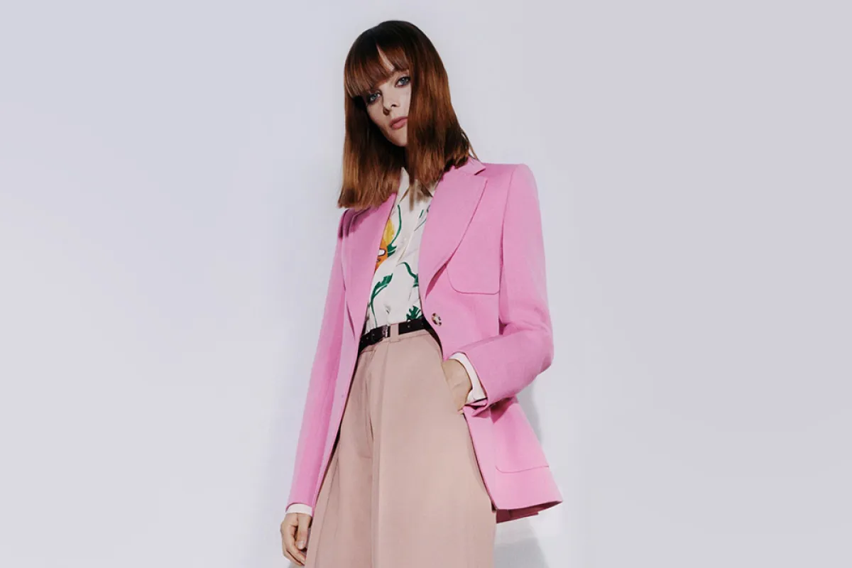 من مجموعة فيكتوريا بيكهام Victoria Beckham لخريف 2021