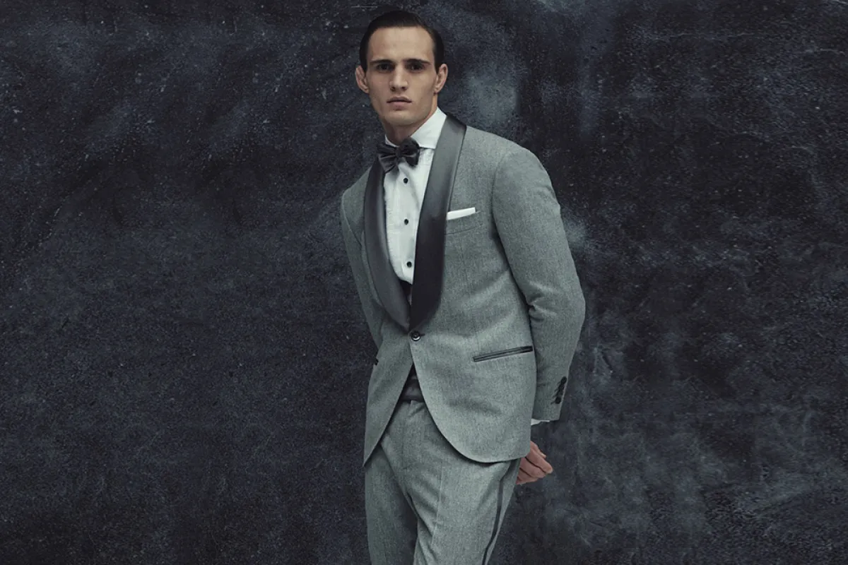 بدلات رجالية