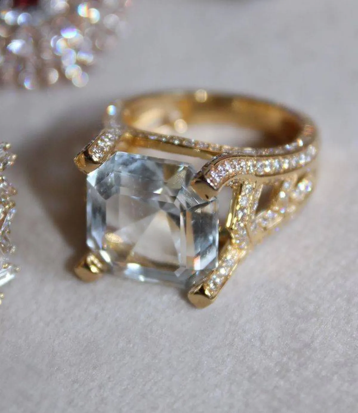 خاتم Aqua Marine Cocktail من علامة TRES HERMANAS-الصورة من علامة المجوهرات على انستغرام