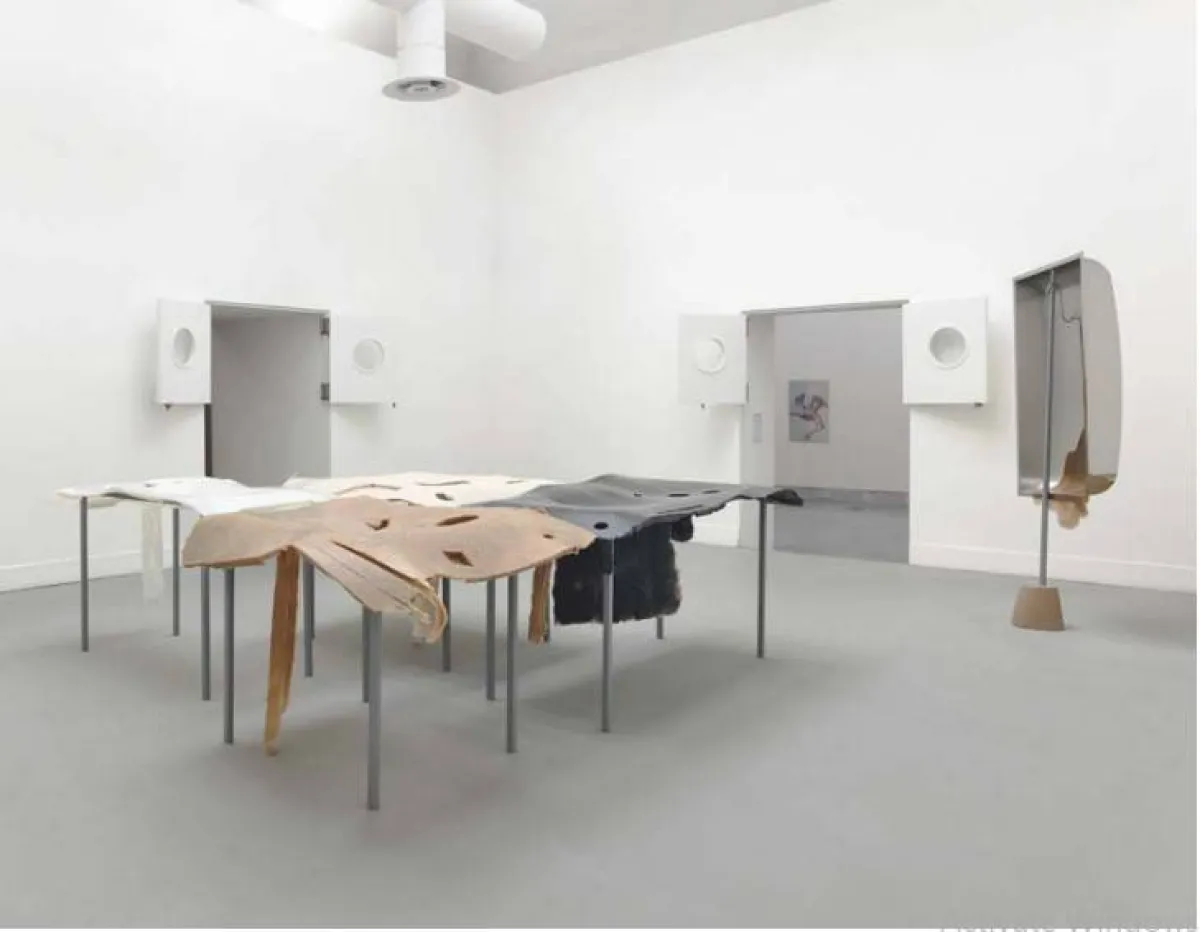 منحوتات الفنانة الألمانية نايري باغراميان تتحول لديكورات