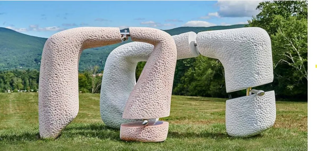 منحوتات الفنانة الألمانية نايري باغراميان