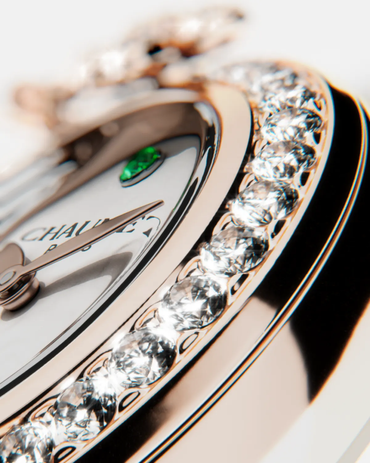 إصداراً محدوداً من ساعة "هورتنسيا إيدن" الفاخرة يتزيّن بألوان العلم الإتحادي