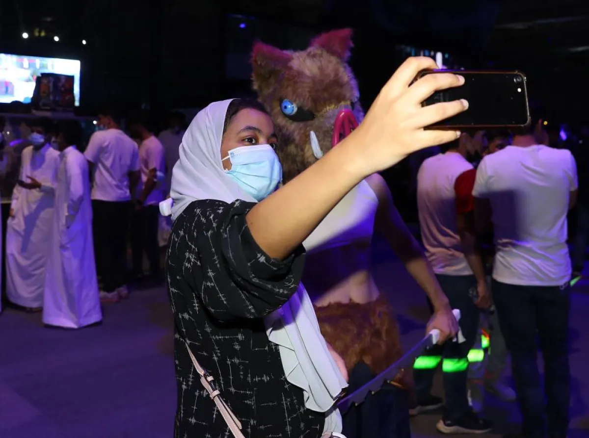 حضور جماهيري متنوع للمهرجان