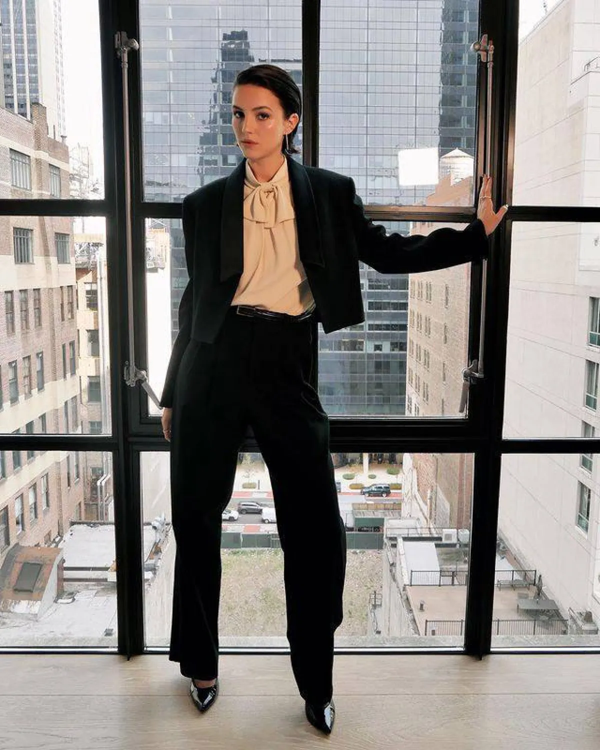 إيلا هنت ترتدي من سيلين