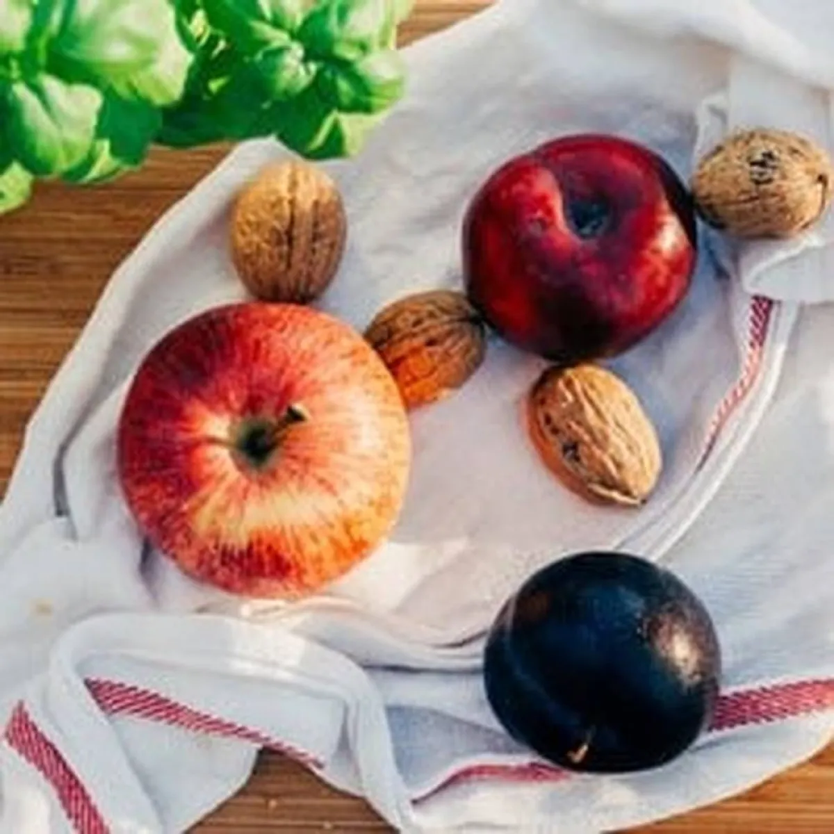 صورة لفواكه مفيدة للمرضعة