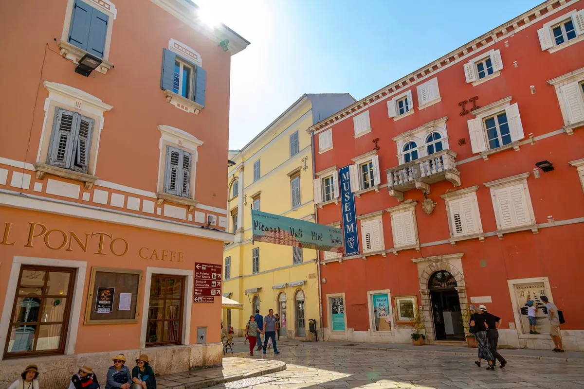 المتحف يضم نماذج قيمة من الفن 