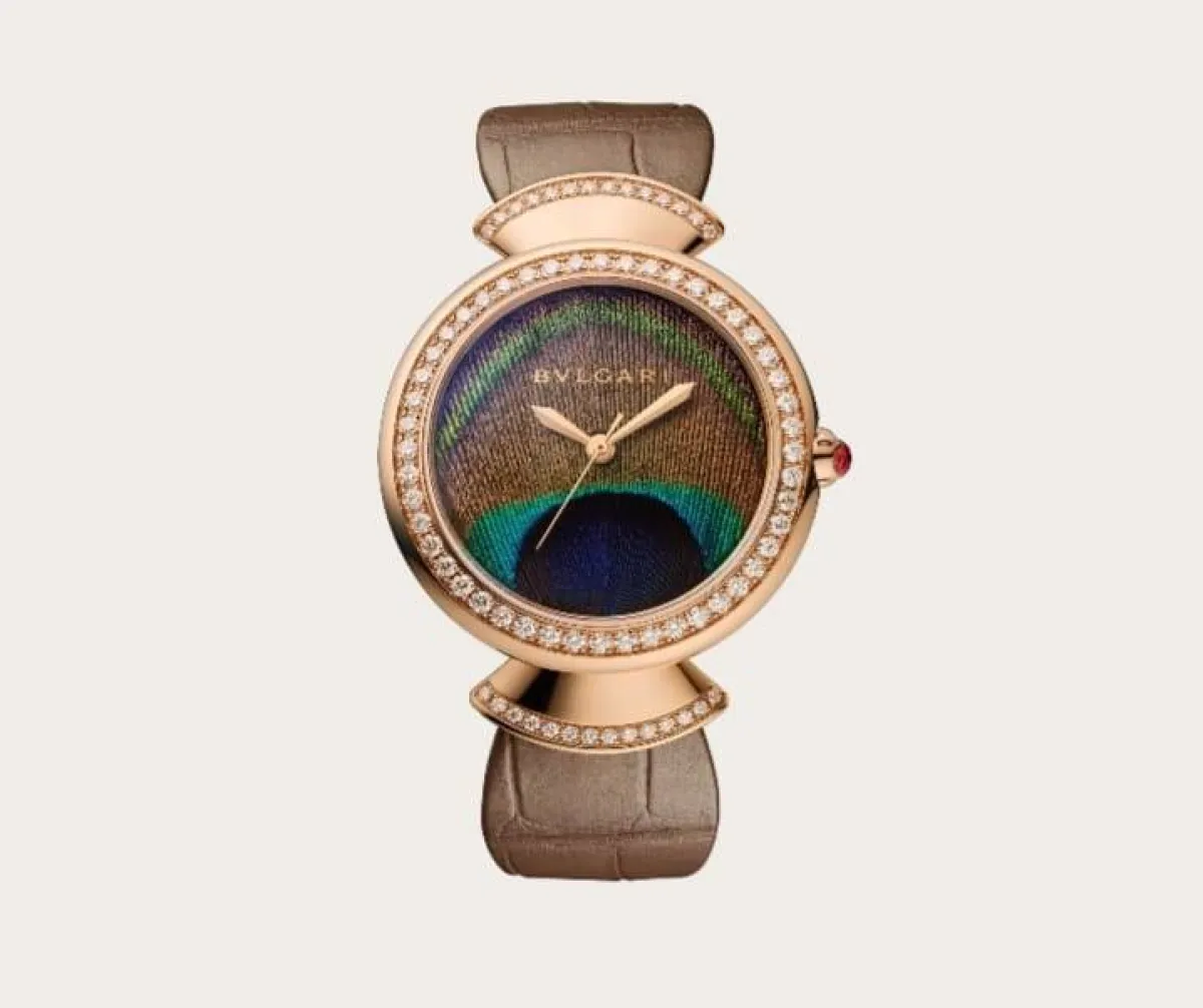 ساعة يد نسائية باللون البيج من بولغاري Bvlgari