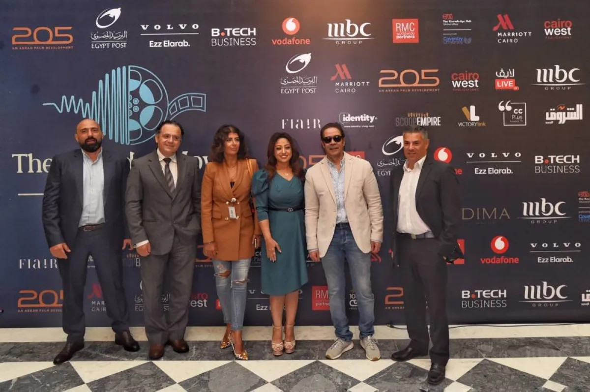 مدحت صالح وريهام عبد الحكيم قبل بدء المؤتمر الصحافي - الصورة من المسؤول الإعلامي بالحفل