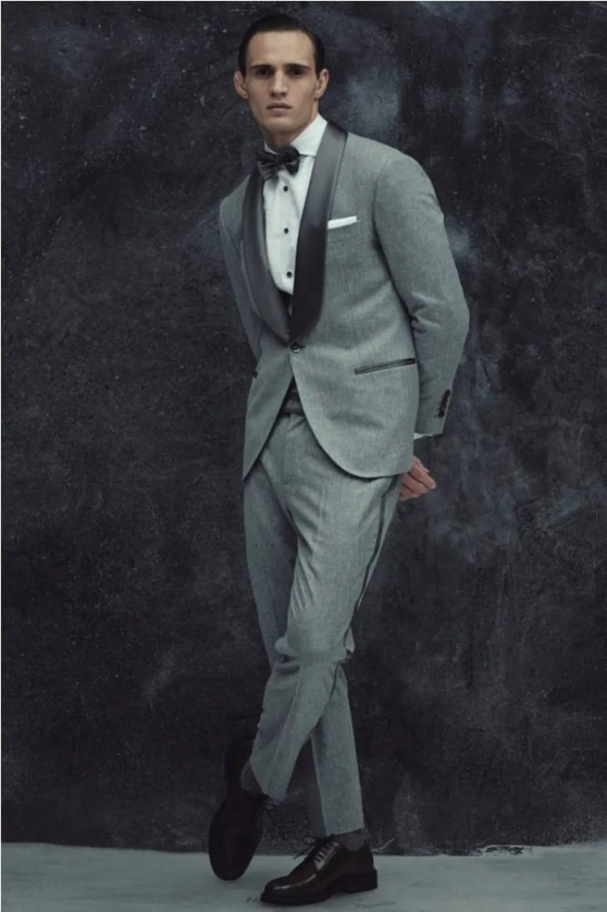 بدلات رجالية