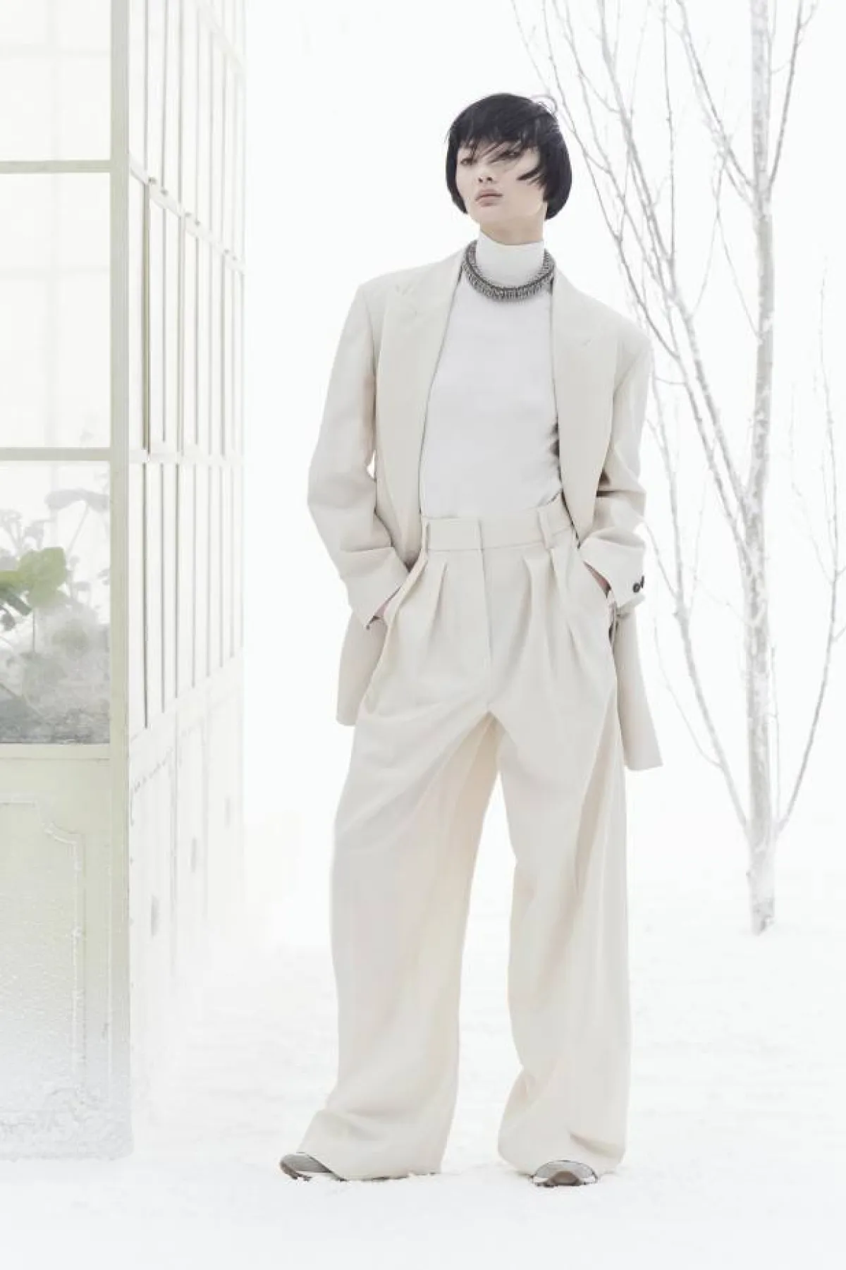 بليزر أوفر سايز أوف وايت من ماركة برونيلو كوتشينيلي Brunello Cucinelli