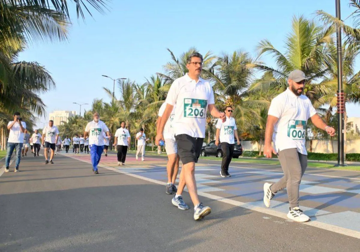 سباق المشي من فعاليات يوم المعلم