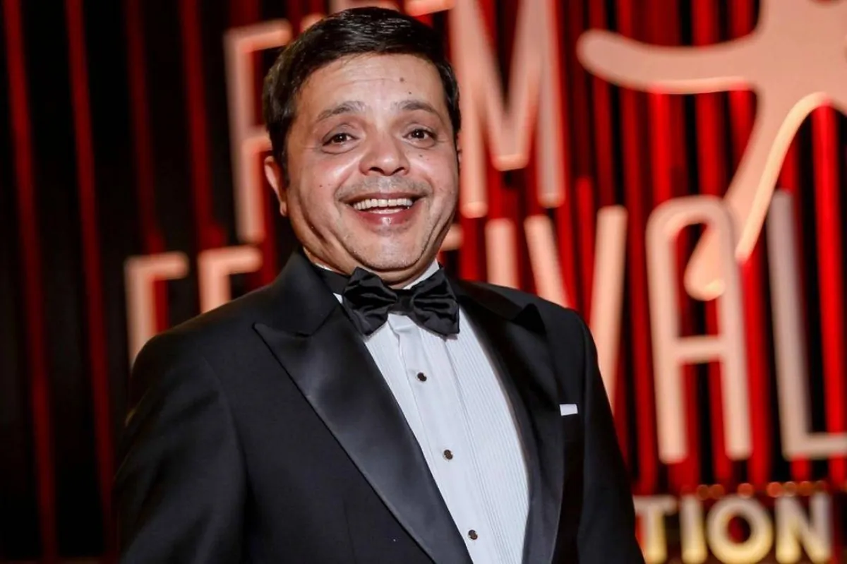 محمد هنيدي - الصورة من صفحته الرسمية على الفيس بوك