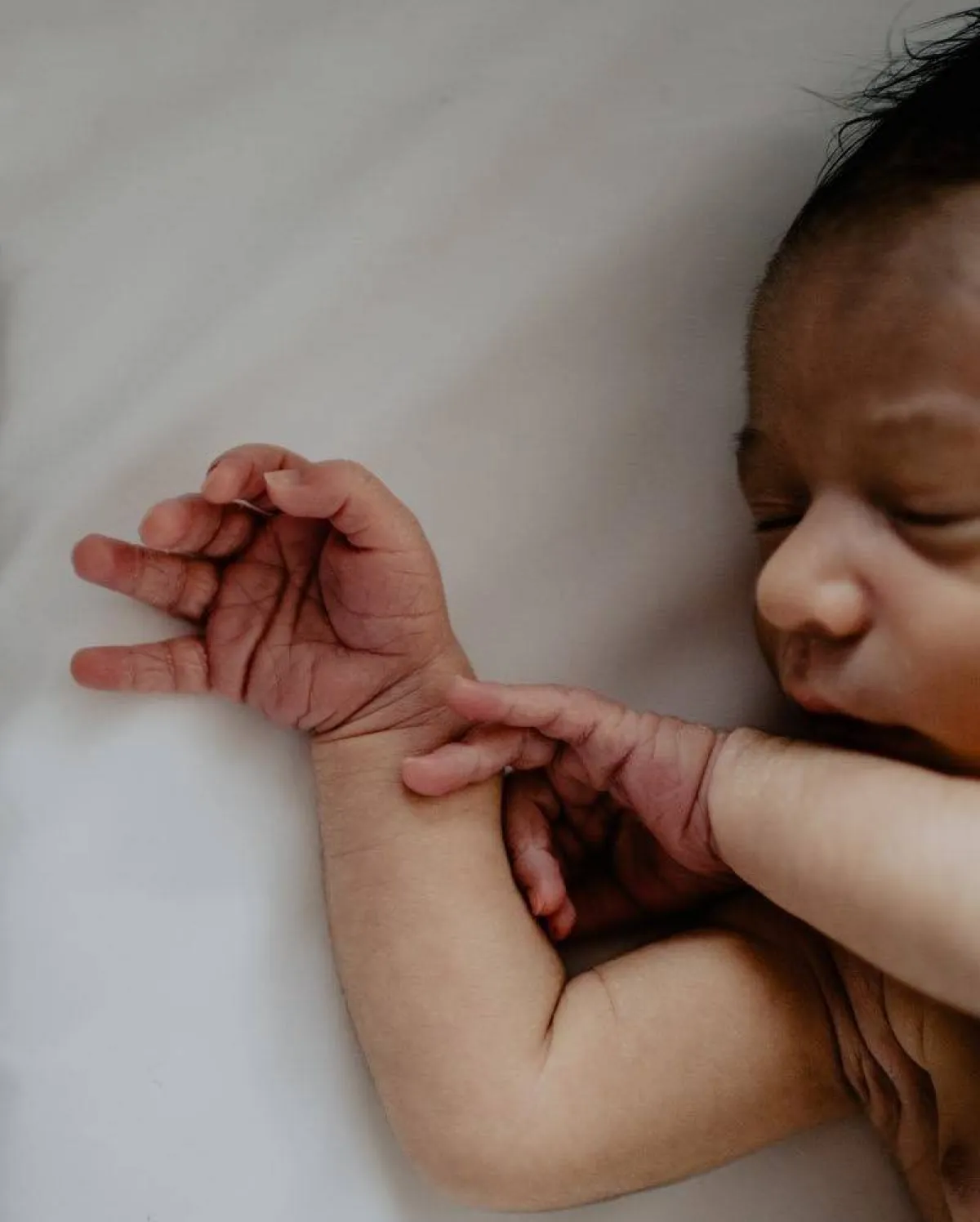 صورة لمولود نائم