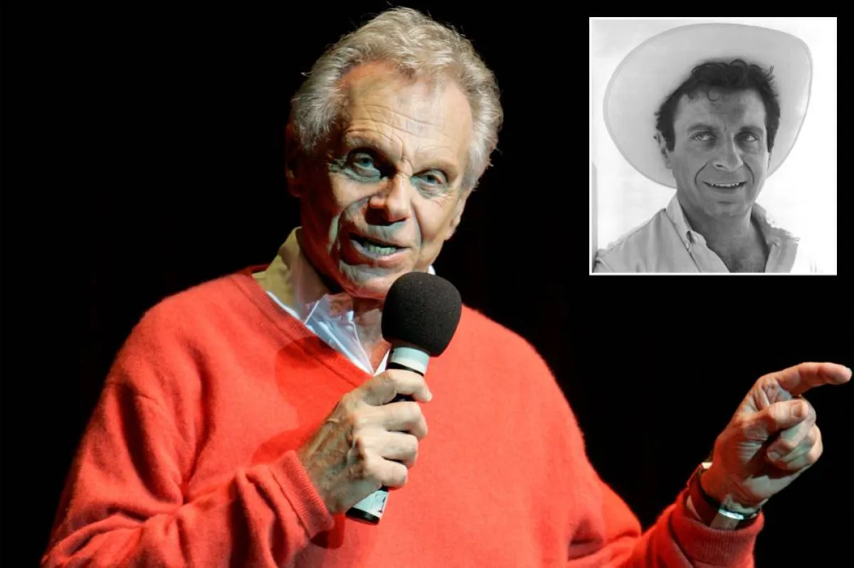 Mort SahlMort Sahl - الصورة من موقع New York Post