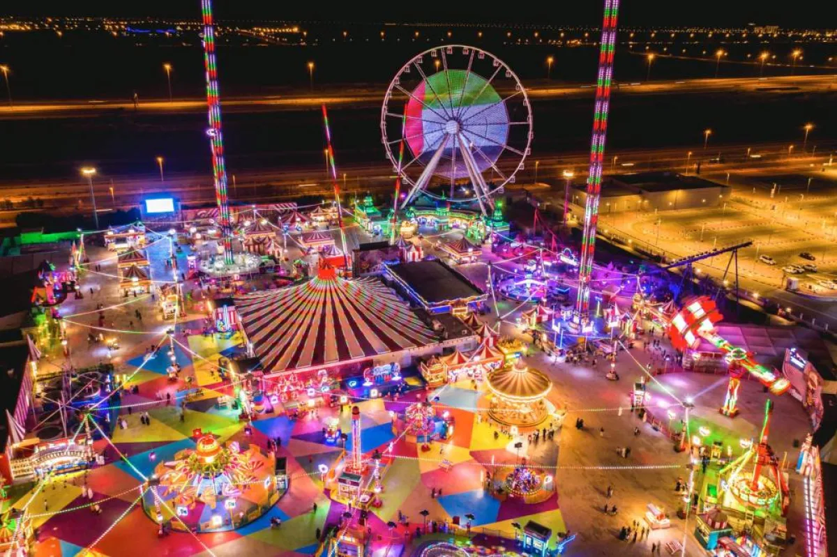 القرية العالمية في دبي تبدأ الترحيب بضيوفها مع انطلاقة موسمها ألـ26. الصورة من موقع (وام)