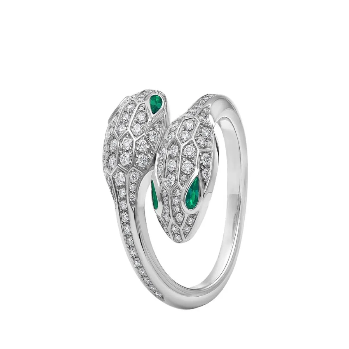 خاتم ألماس مرصع بالياقوت من بياجيه