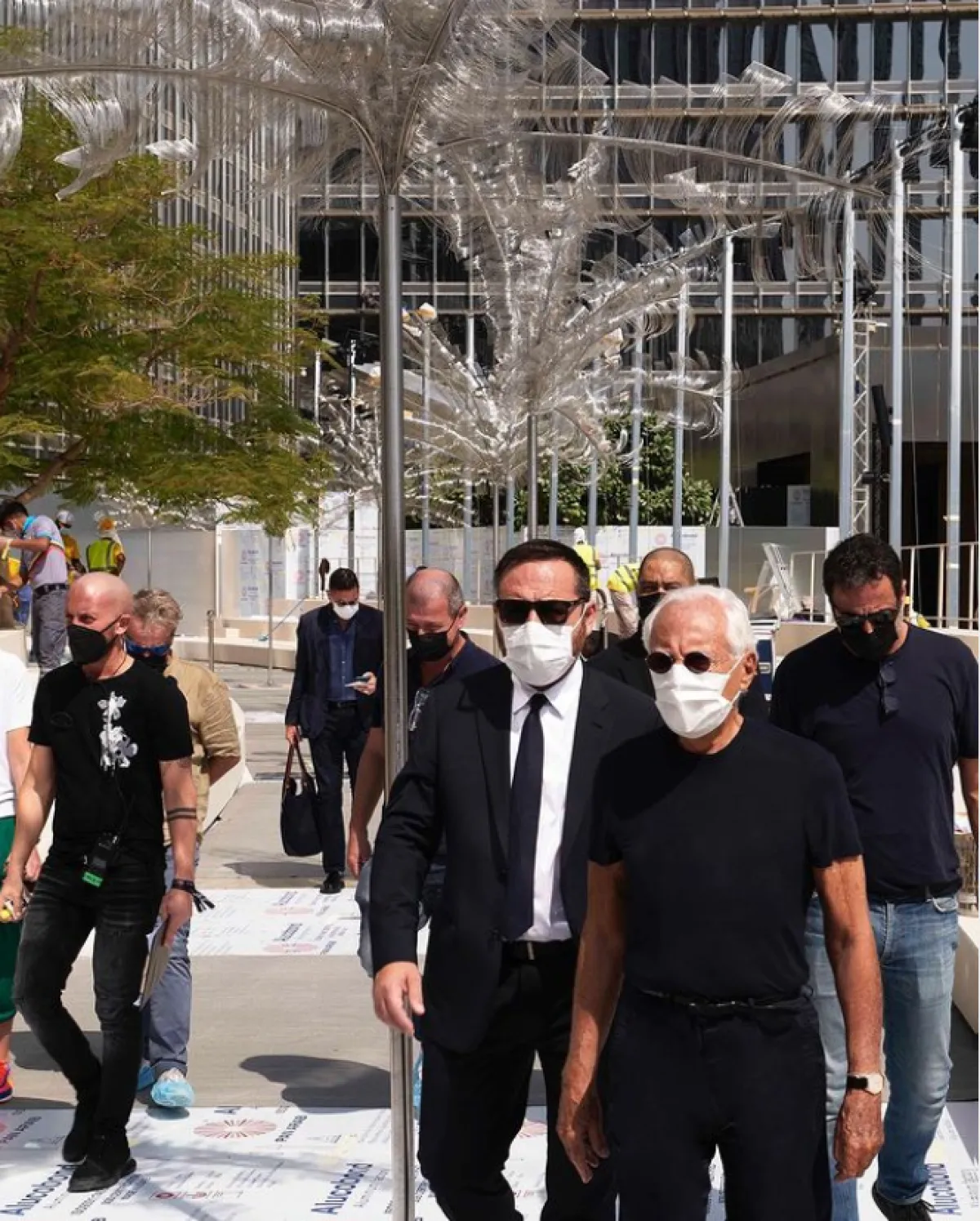 جيورجيو أرماني يتابع التنظيم للحفل بنفسه- الصورة من حساب دار أرماني على انستغرام